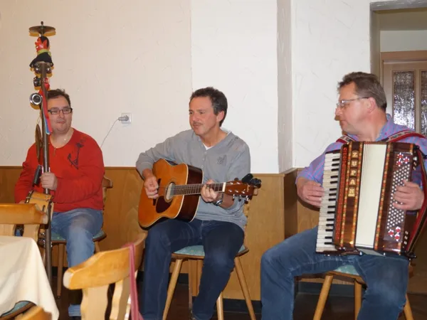 Winterwanderung 2015 – Musik und Gesang
